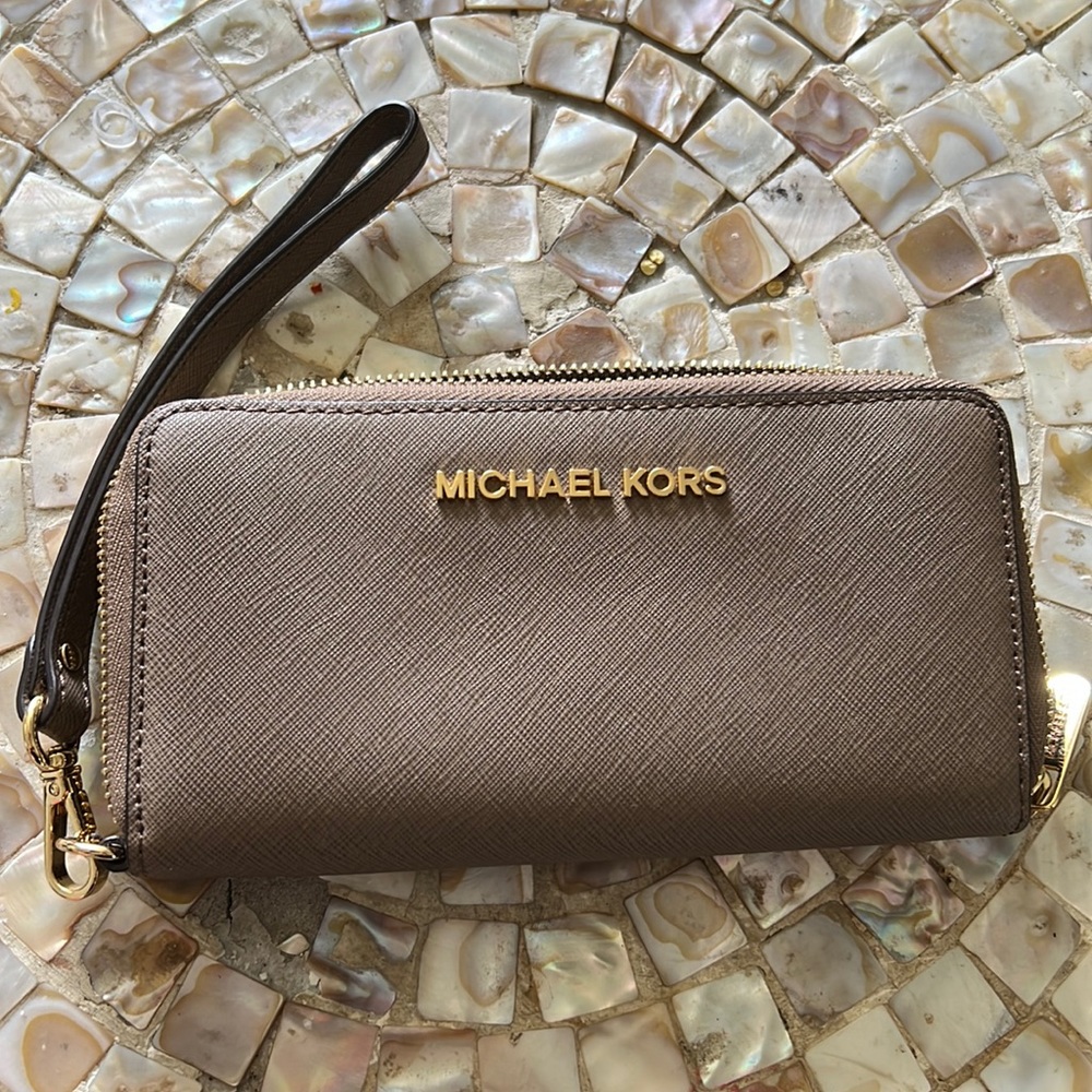MICHAEL KORS WRISTLET